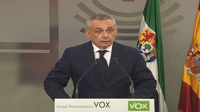 Ángel Pelayo, portavoz de Vox Extremadura, valora el discurso de María Guardiola