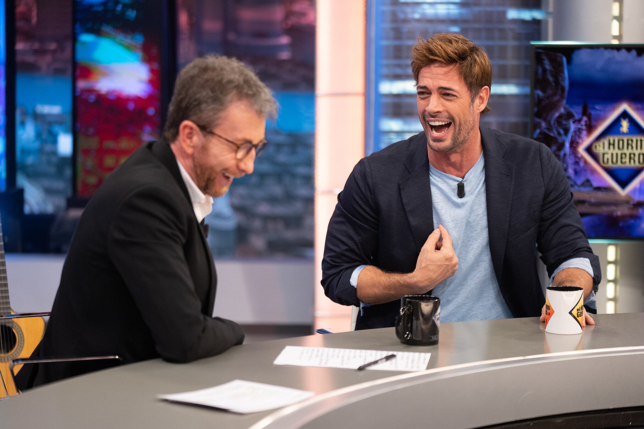 William Levy junto a Pablo Motos en El Hormiguero.