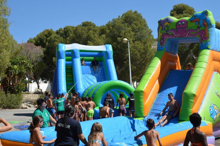 La Escuela Municipal de Verano ha estado bonificada por el Ayuntamiento de Elda