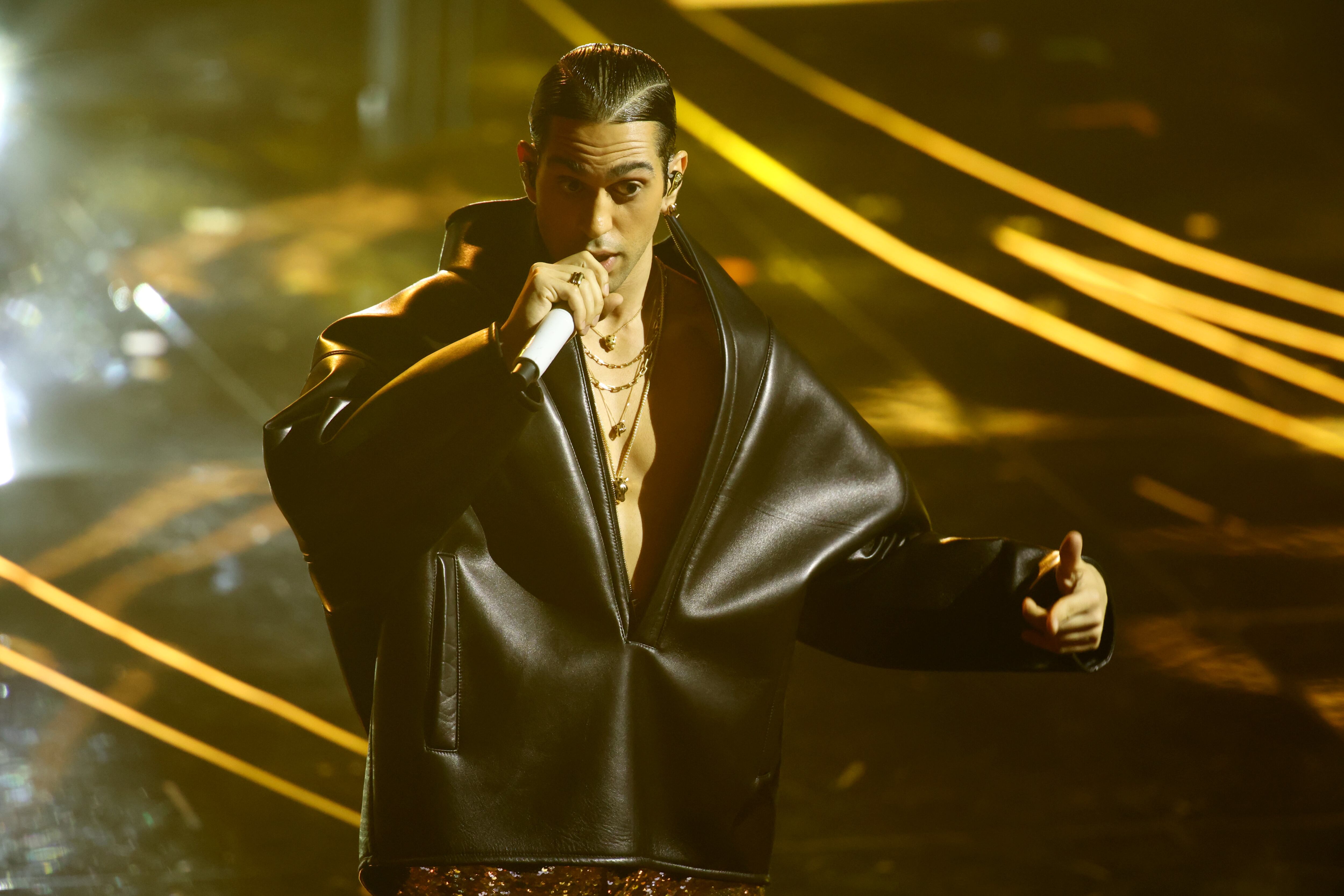 SANREMO, ITALY - FEBRUARY 10: Mahmood attends the 74th Sanremo Music Festival 2024 at Teatro Ariston on February 10, 2024 in Sanremo, Italy. (Photo by Daniele Venturelli/Daniele Venturelli/Getty Images )