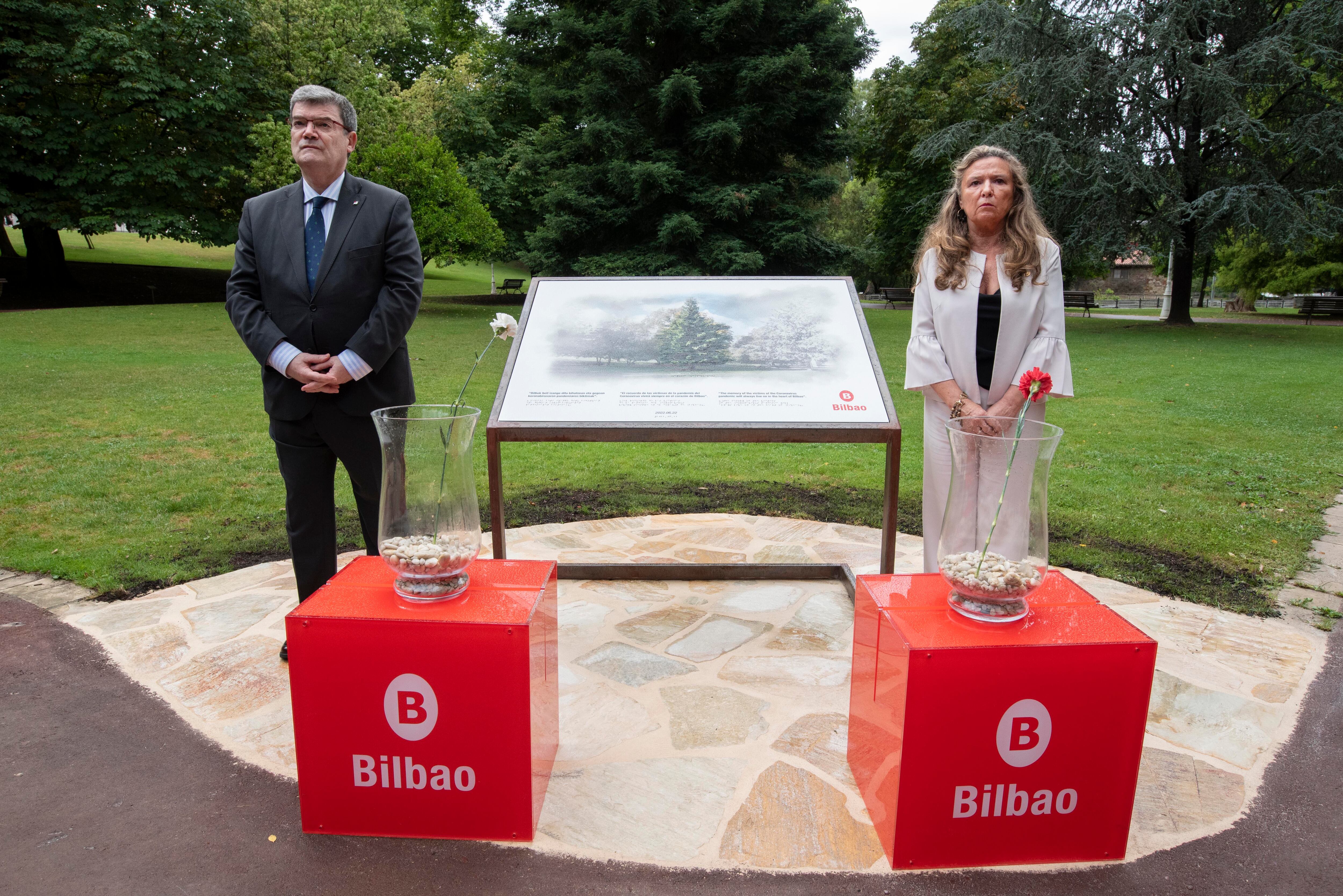 Homenaje en Bilbao a las víctimas del Covid