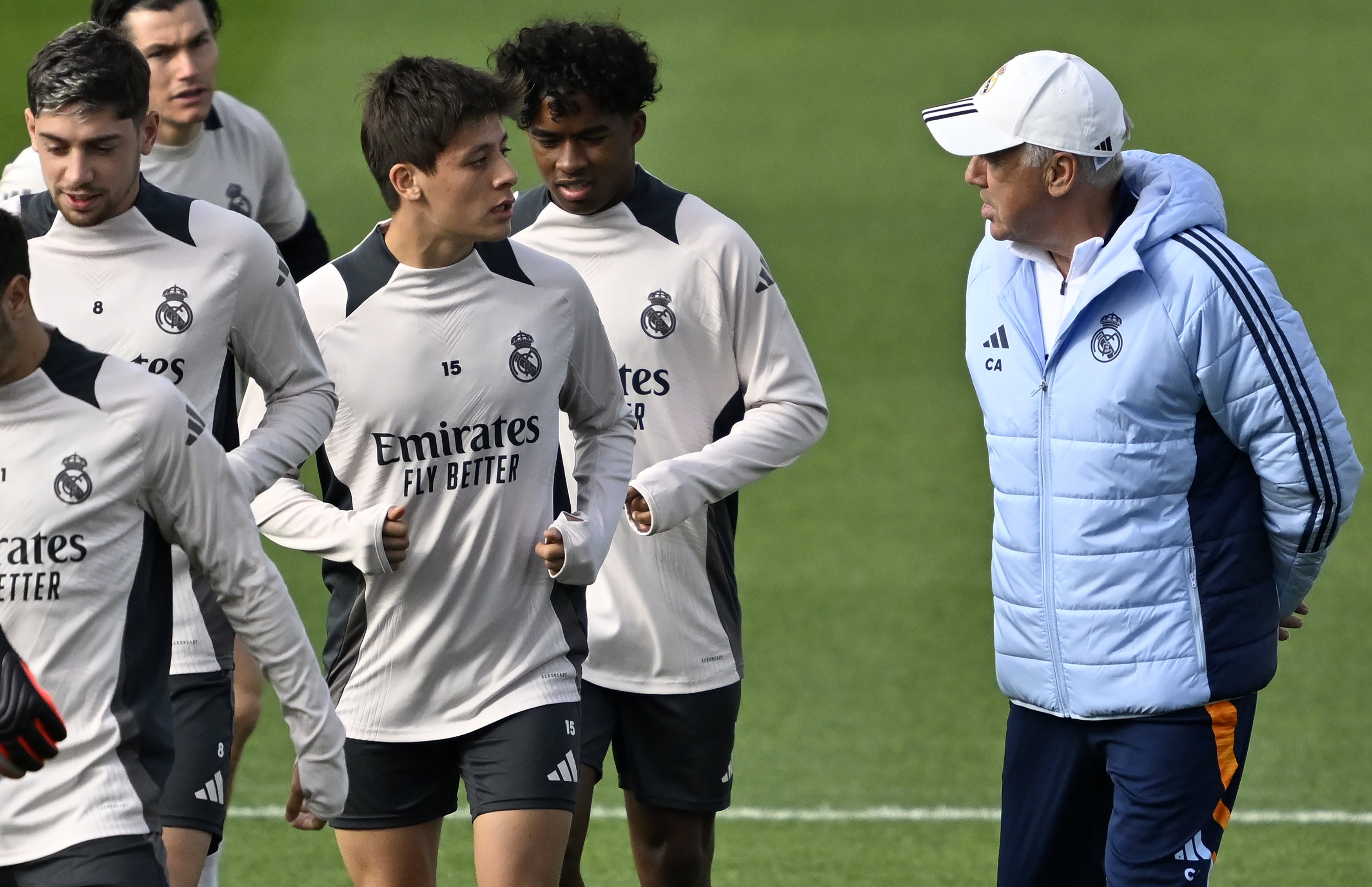 "A Ancelotti lo querían como a un padre, pero...": Manuel Jabois resalta la preocupación instaurada en un Real Madrid con la herida abierta desde 'El Clásico'