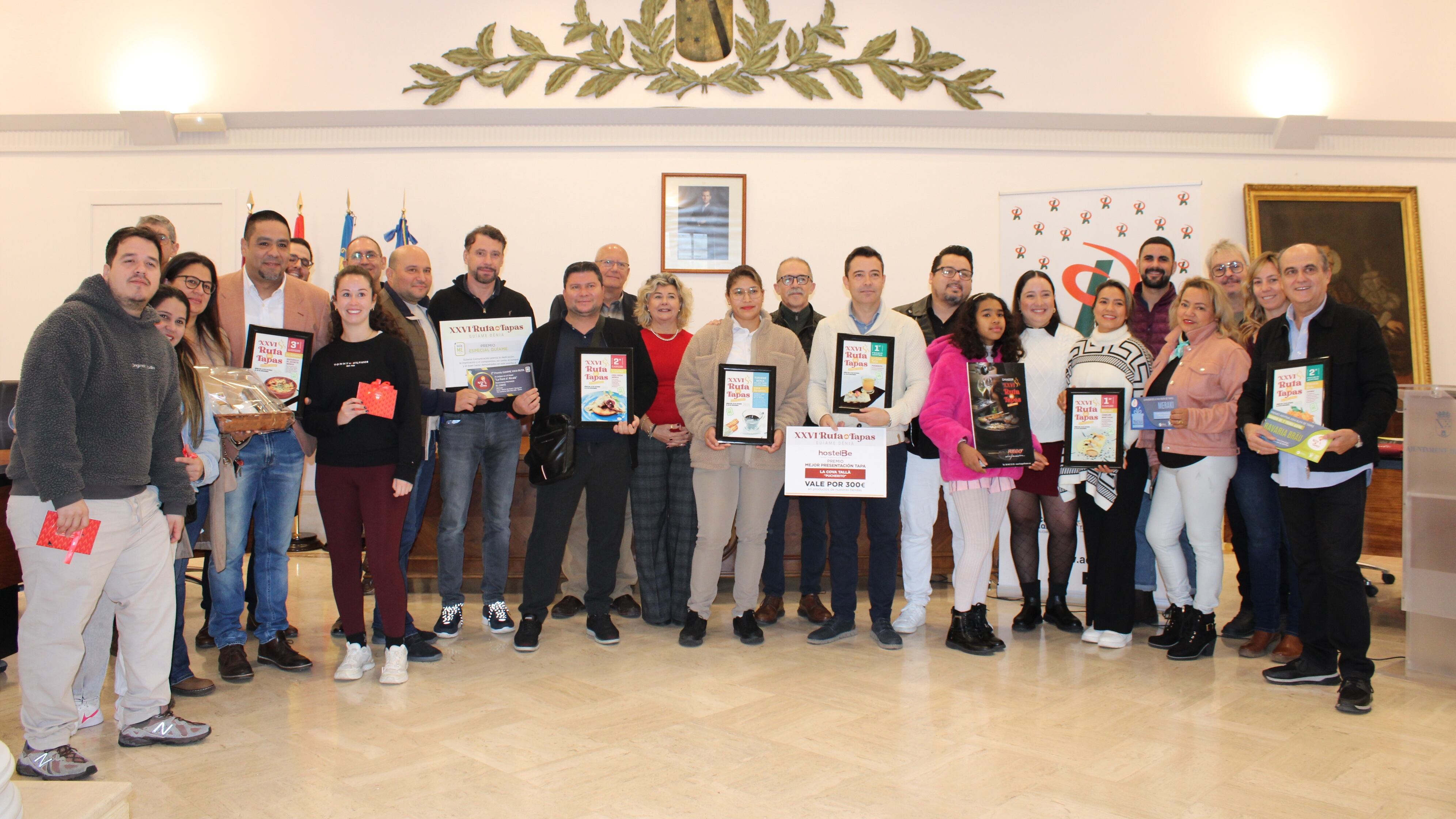 La entrega de premios se ha celebrado en el salón de plenos del Ajuntament de Dénia