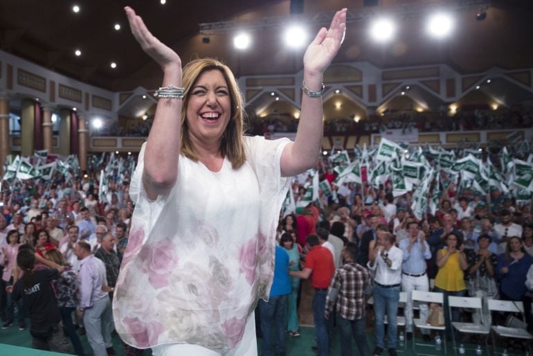 La secretaria general del PSOE Andalucía, Susana Díaz, durante un acto electoral hoy en Torremolinos (Málaga). 