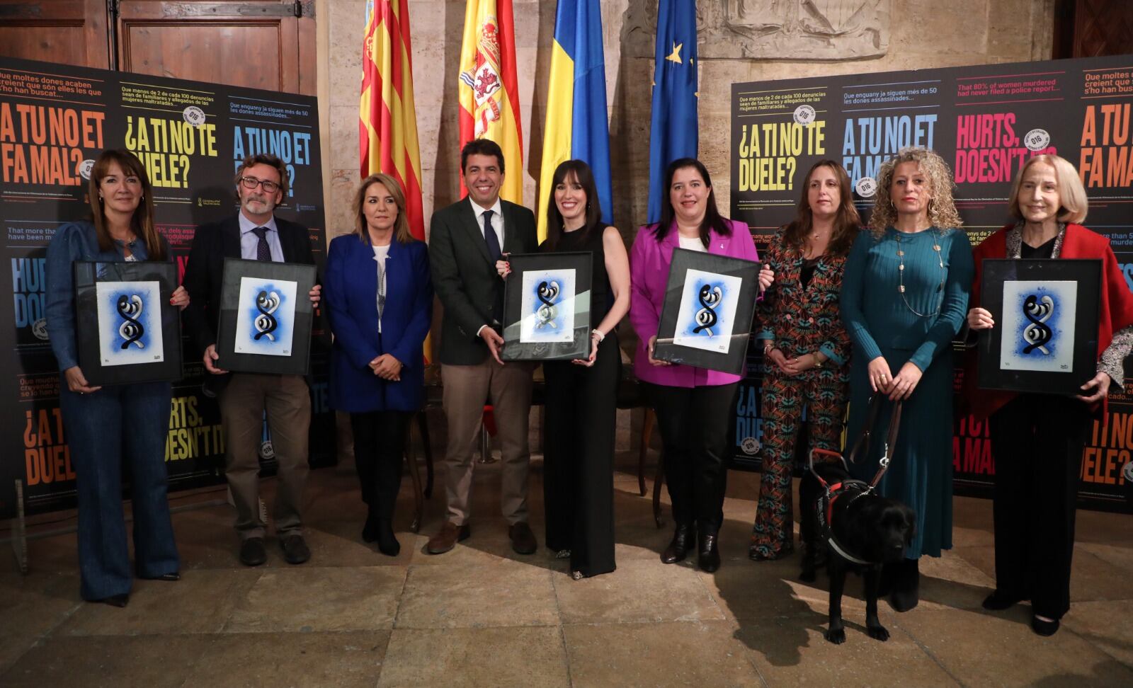 Mazón en la entrega de premios a entidades y personas que contribuyen a la lucha para erradicar la violencia contra las mujeres