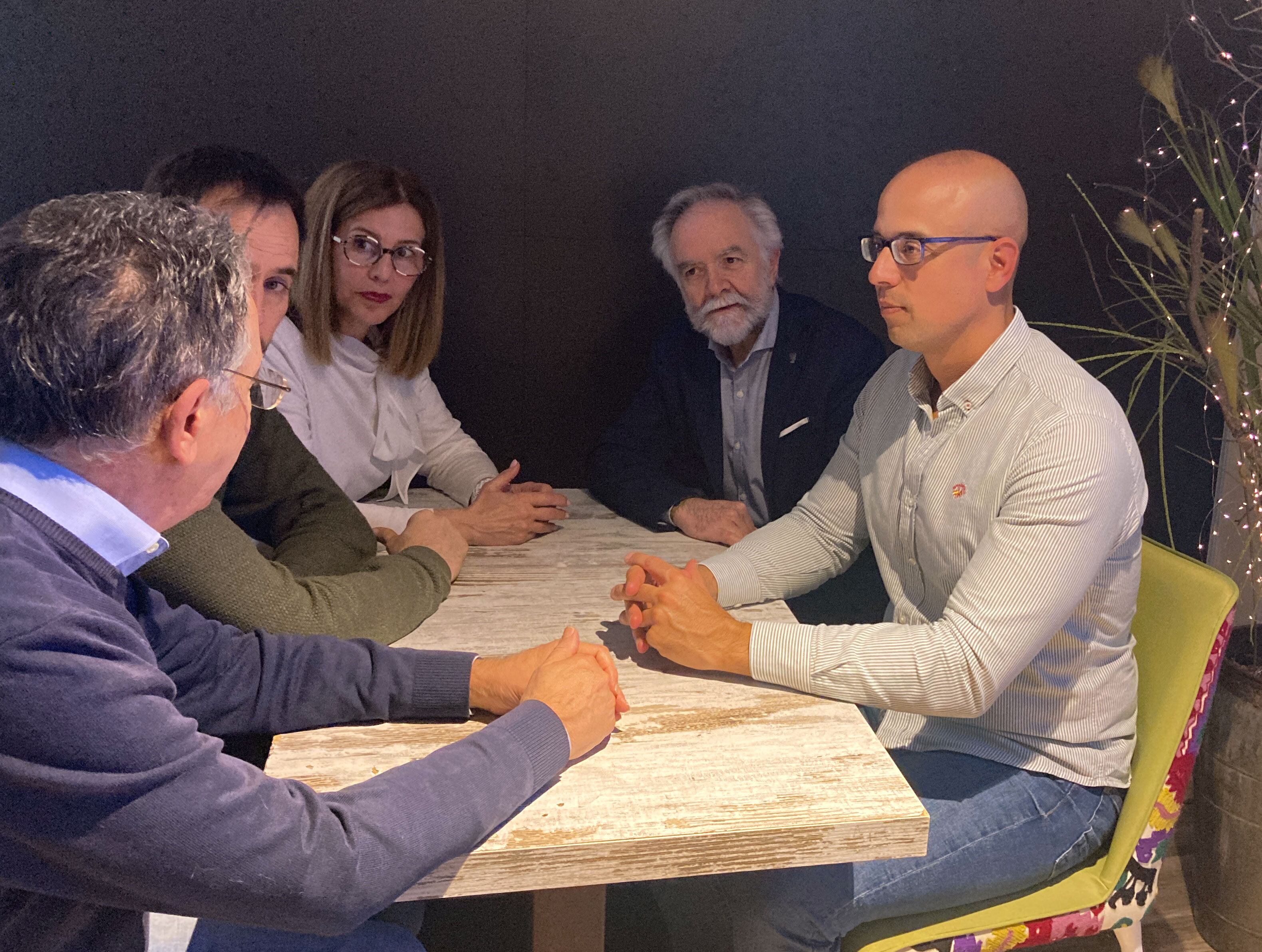 Reunión entre ¡Vamos Palencia! y la Asociación en Defensa del Soterramiento