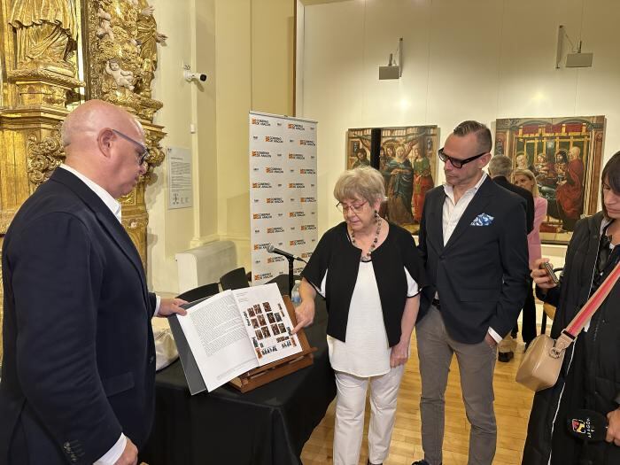 Presentación del libro sobre las tablas del retablo del Monasterio de Sijena