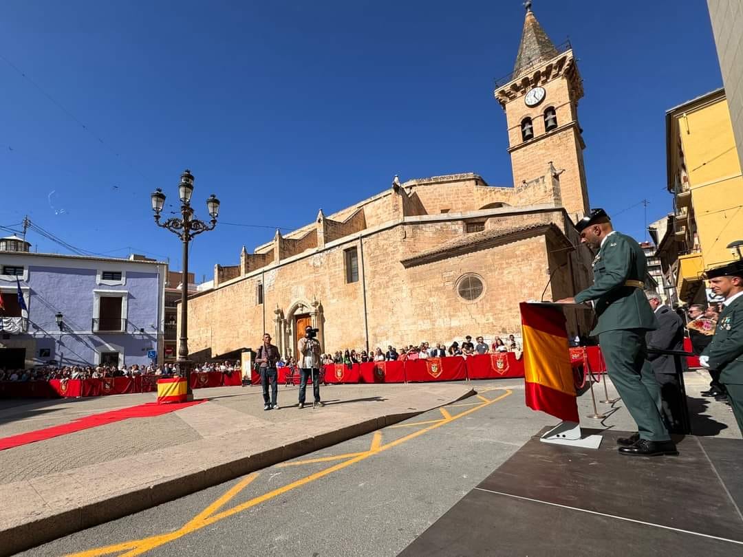 Parada de la guardia civil en Villena