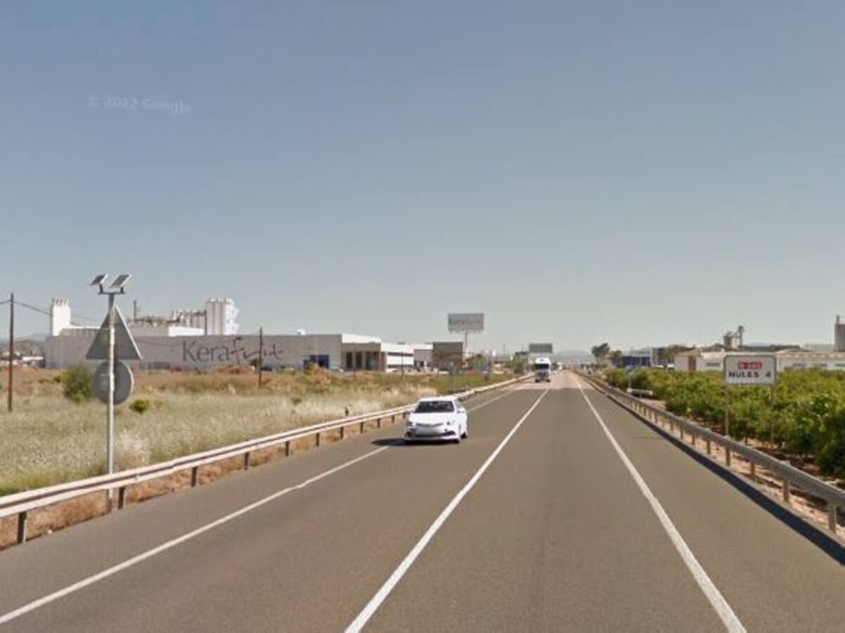 Dos heridos tras colisionar dos coches en Nules