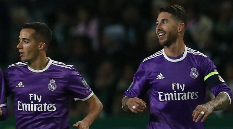 Ramos sonríe tras marcar su equipo