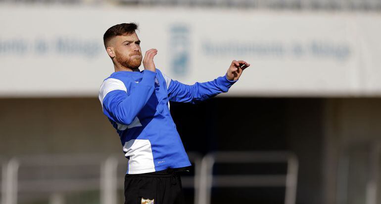 Antunes realiza un ejercicio en el entrenamiento del miércoles