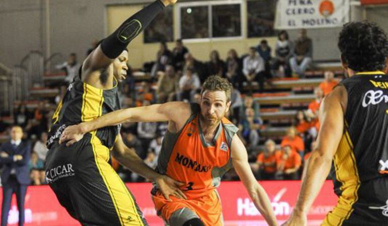 Álex Urtasun ha destacado la agresividad defensiva de Unicaja