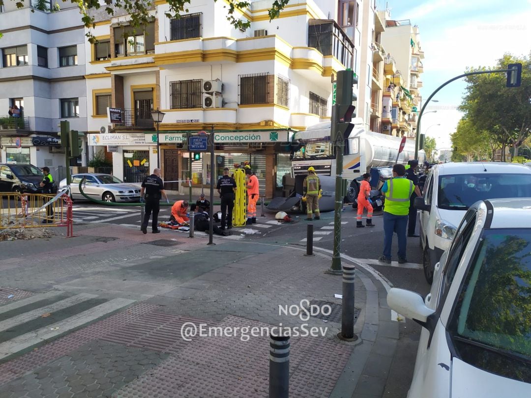 Cruce de las calles Cristo de la Sed y Avenida de la Cruz del Campo, donde el conductor del camión cisterna perdió el control del vehículo 