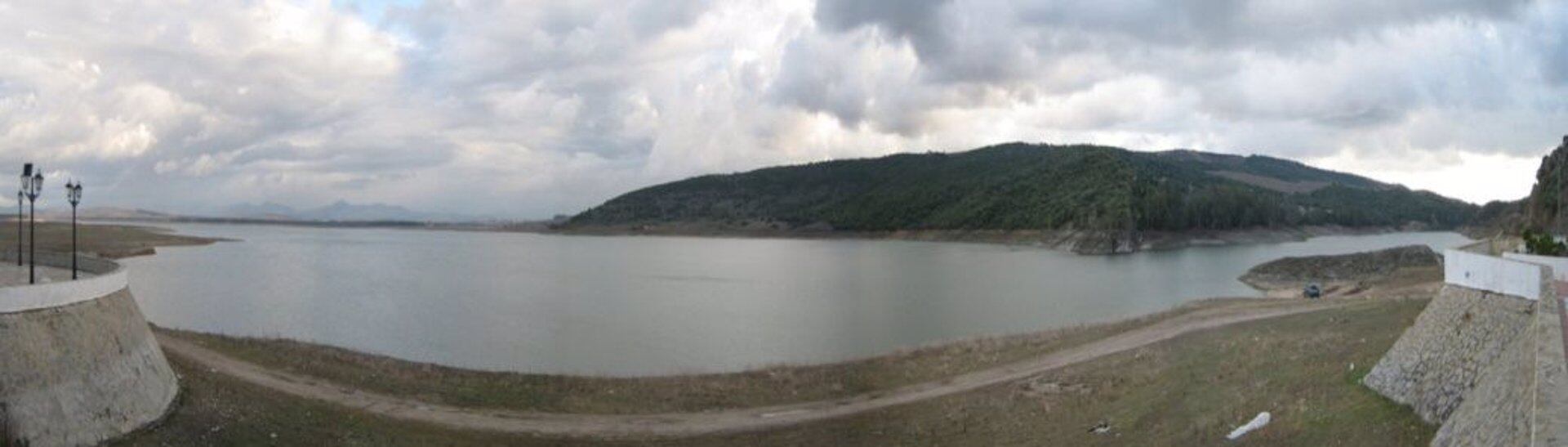 Embalse del pantano de  Bornos