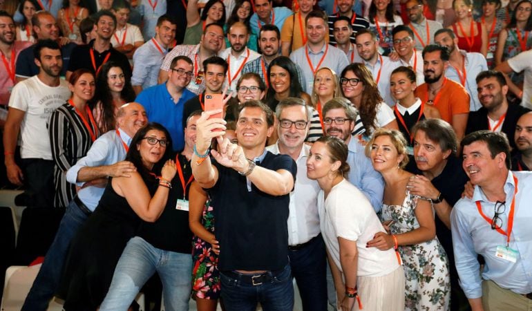  El presidente de Ciudadanos (Cs), Albert Rivera, en el Campus Joven de Verano de C&#039;s en Alicante.