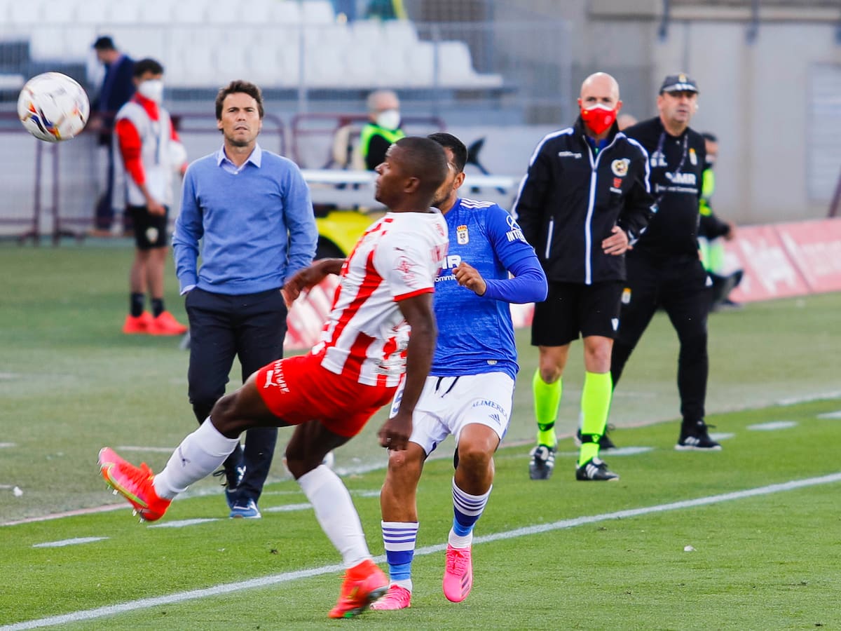 “Esa cifra no la voy a lograr en otro sitio”: Rubi, cerca de los 200 partidos en el Almería