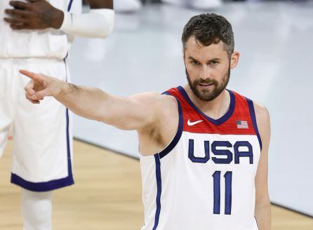 Kevin Love durante un partido con la selección de baloncesto estadounidense