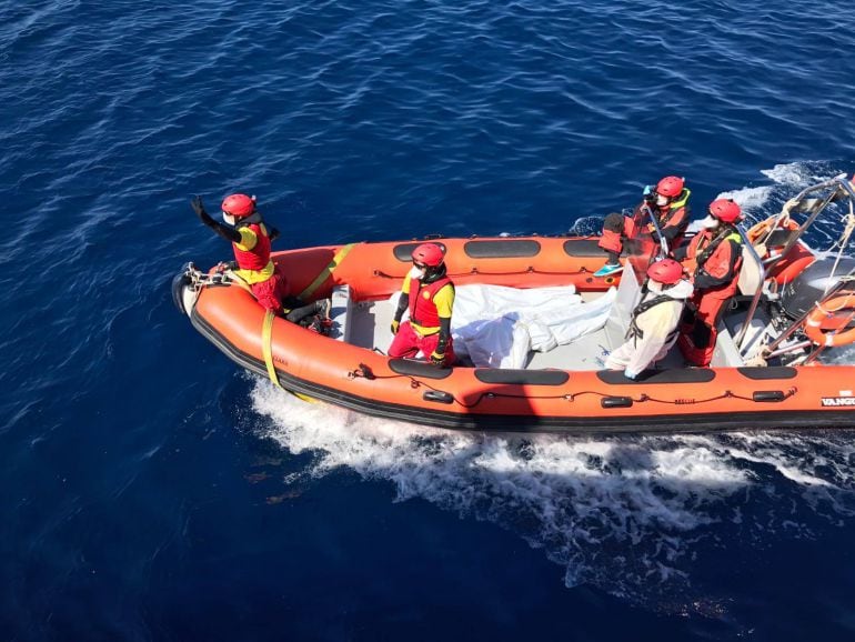 Imagen facilitada en Facebook de Proactiva del rescate de cadáveres