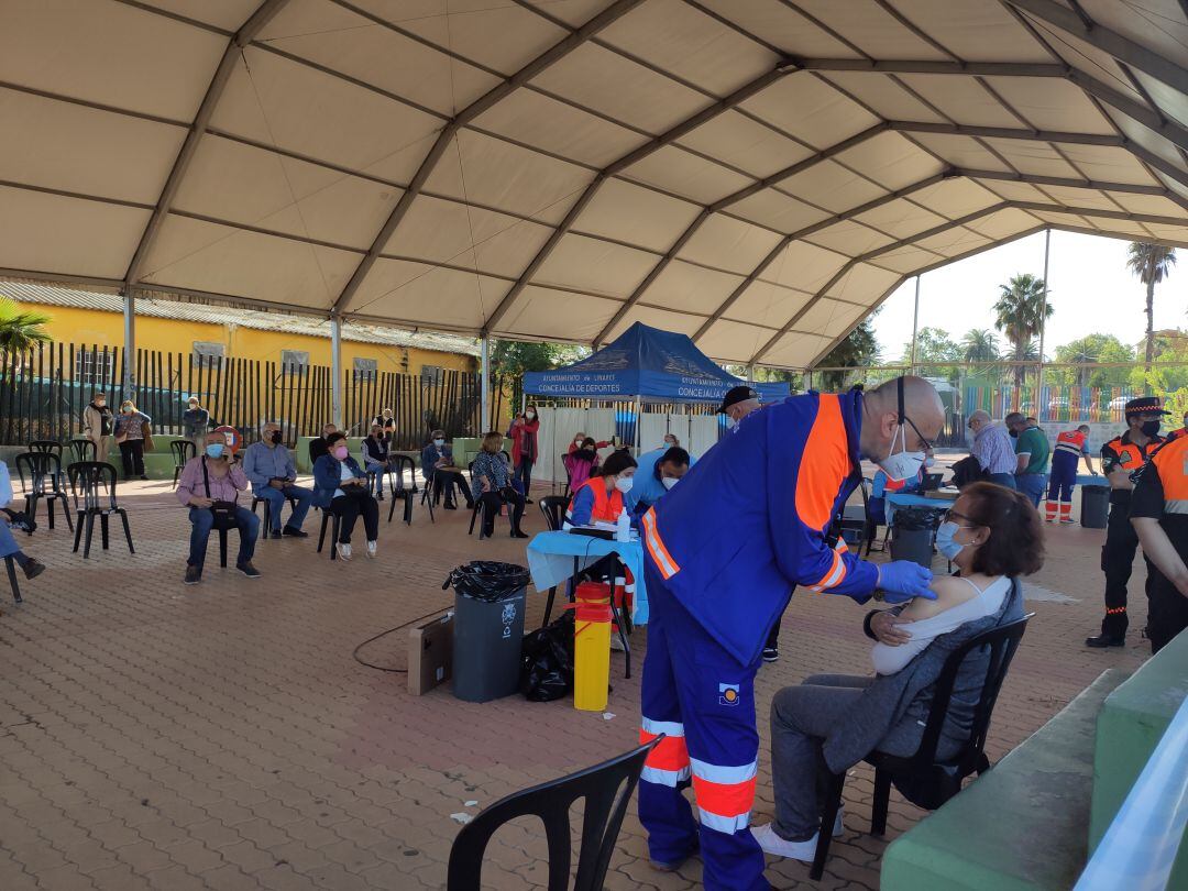 Vacunación en el recinto ferial de Linares.