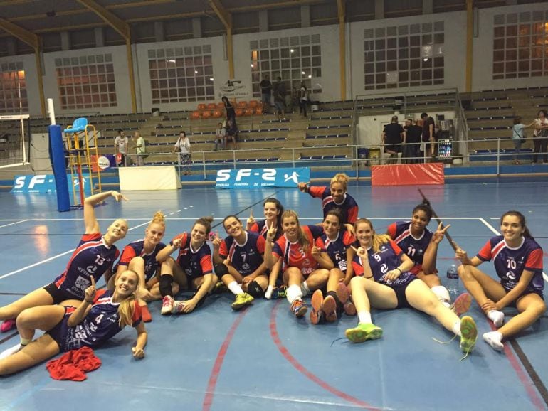 El Club Voleibol Elche logró una valiosa victoria ante el Grau Castellón