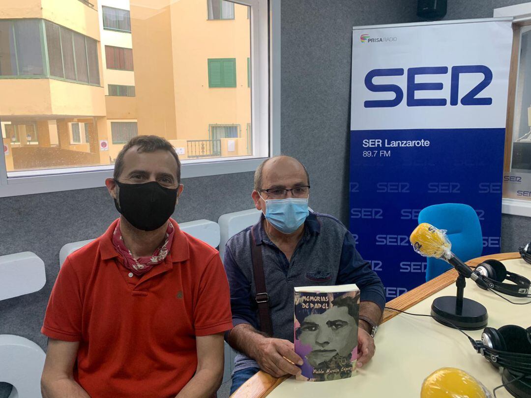 El gestor cultural Tomás Pérez Esaú y el escritor Pablo Martín López.