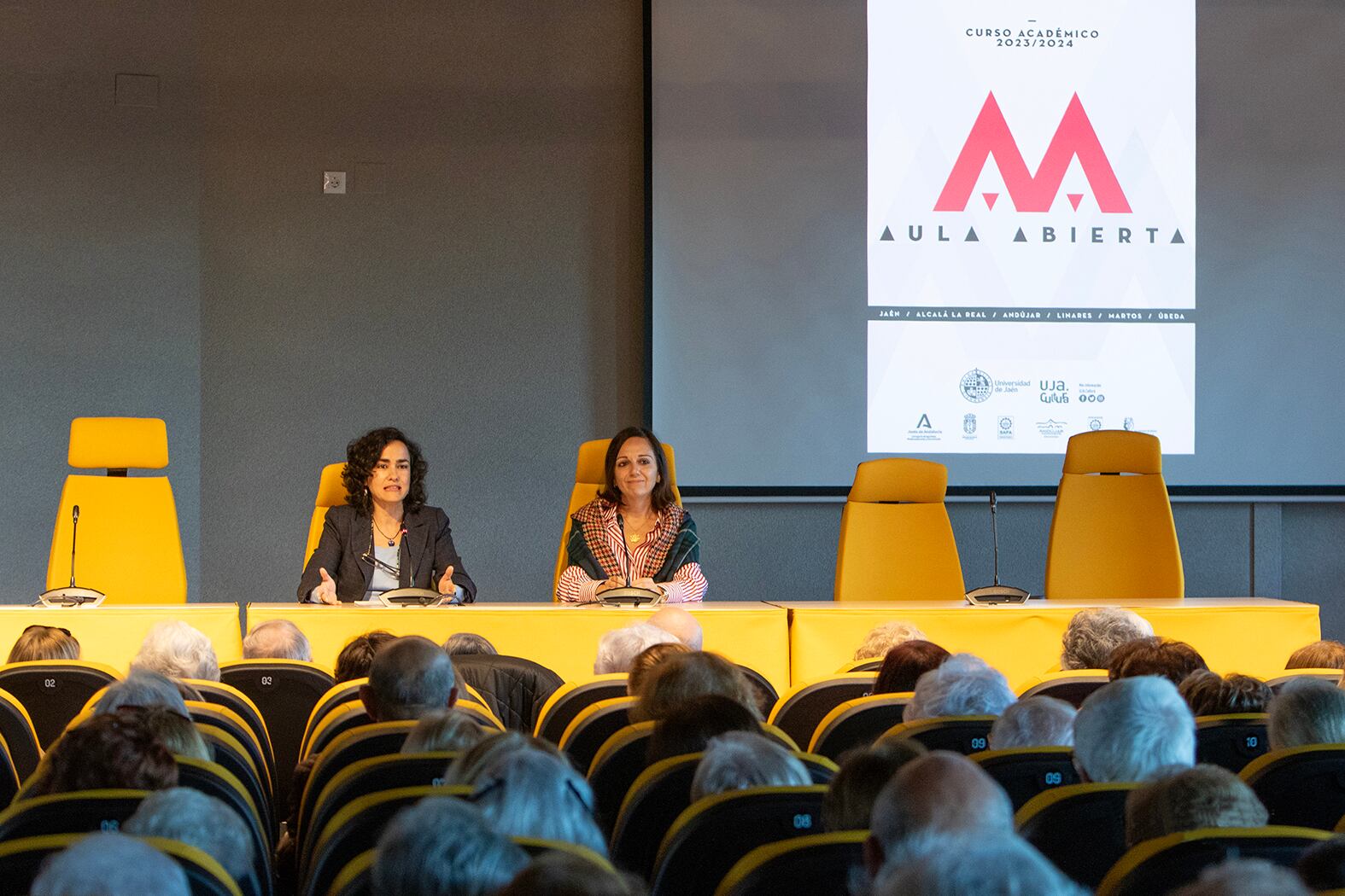 Presentación de Aula Abierta, programa de la UJA para mayores de 55 años
