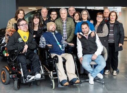 La alegría en la entrega del vehículo