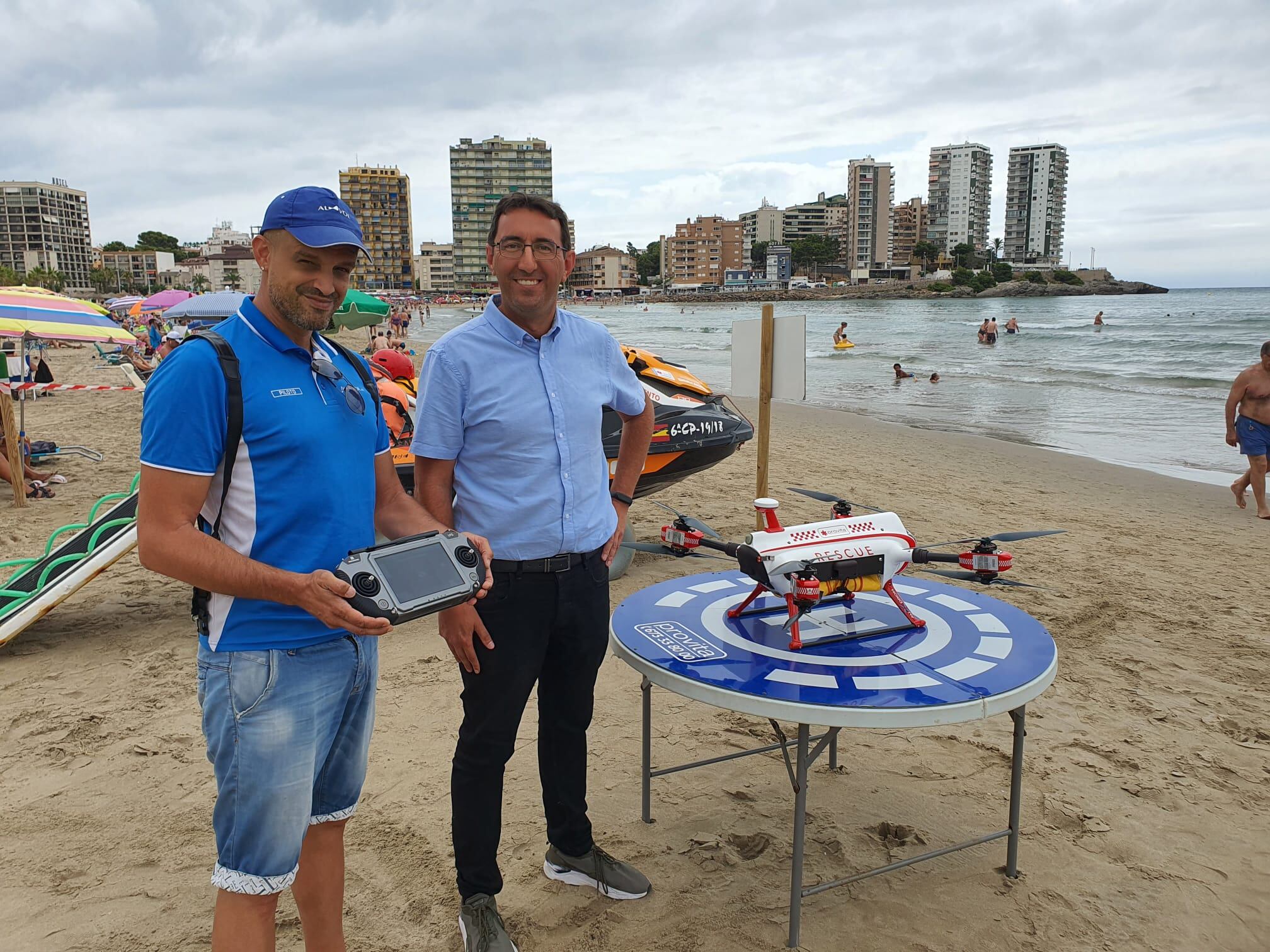 El concejal de Playas, Jordi Llopis, en la presentación del dron