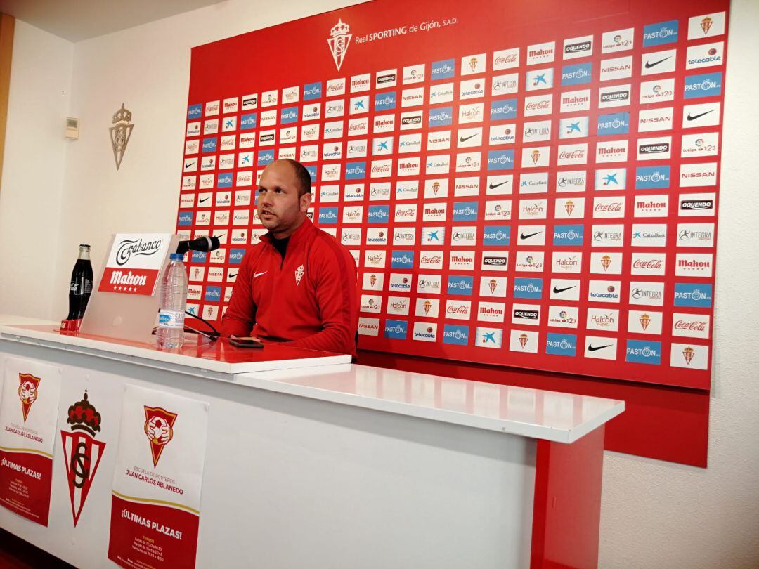 José Alberto López en su comparecencia previa al partido contra el Rayo Majadahonda.