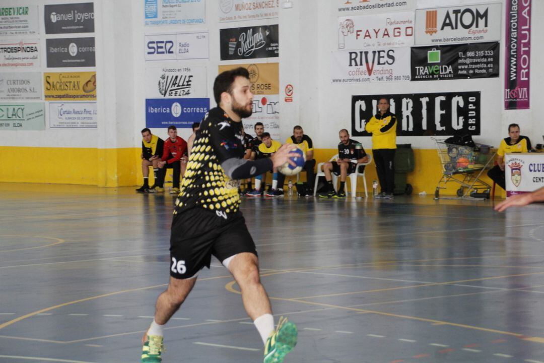 Los de Elda son favoritos para ganar en Almoradí