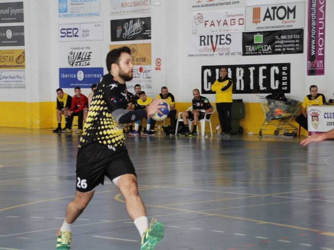 Los de Elda son favoritos para ganar en Almoradí