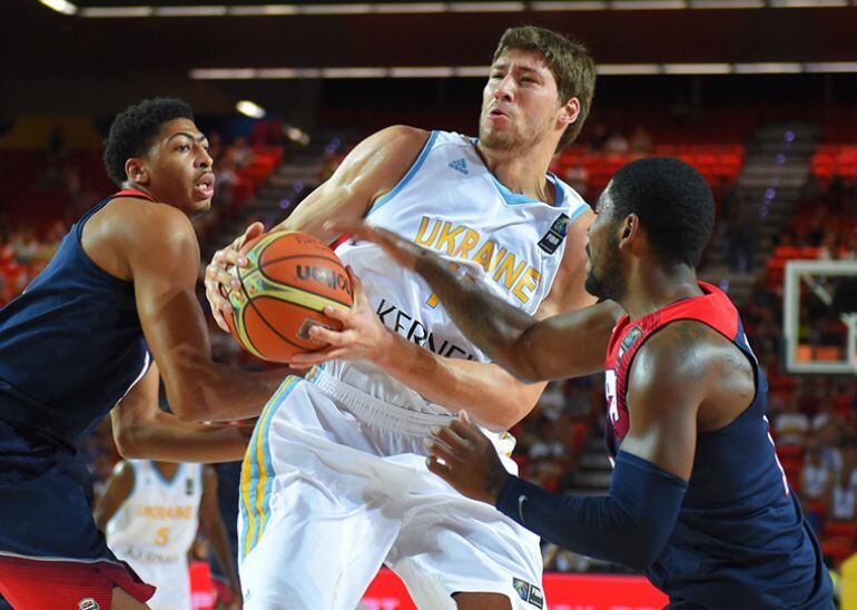 Viacheslav Kravtsov es el nuevo fichaje del CAI. El pivot ucraniano será presentado este lunes.