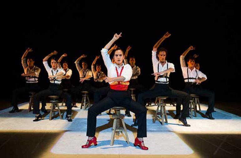 Con Imágenes hace memoria Rafaela Carrasco 12 bailarines se harán con el escenario del Teatro Central. Se trata de hacer balance de 20 años de memoria centrada en el arte. El que han dejado como impronta los diferentes directores que han pasado por este Ballet que se ha alcanzado inmensas cotas de calidad y reconocimiento que han llegado de diferentes lugares del mundo
 