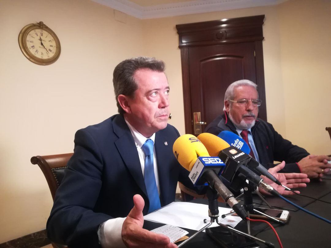 Juan Fernández y Juan Sánchez en anterior rueda de prensa. 