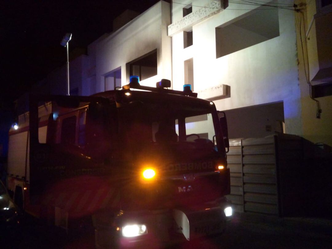 Actuación de los Bomberos en la noche de este jueves 10 de septiembre en el incendio 