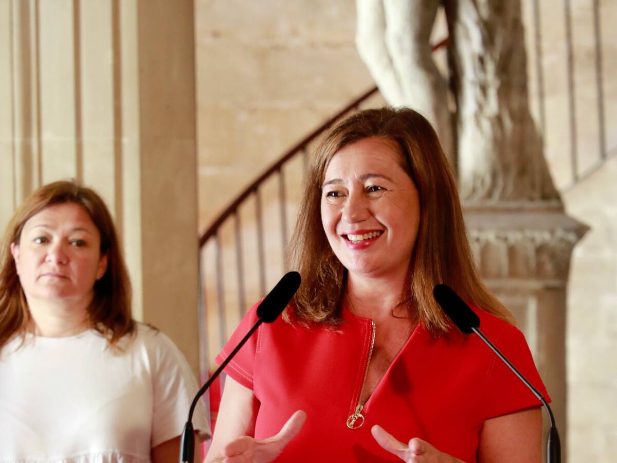 Armengol: "Antes de que acabe 2024 estabilizaremos más de 10.000 plazas de trabajadores públicos de las Islas"