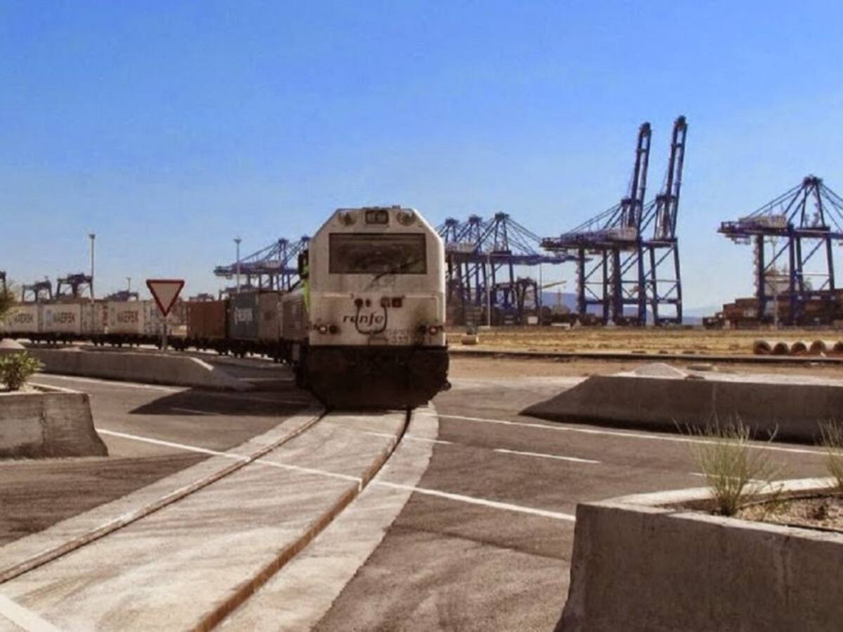El Puerto de Algeciras opera más de 200 trenes de mercancías hasta mayo