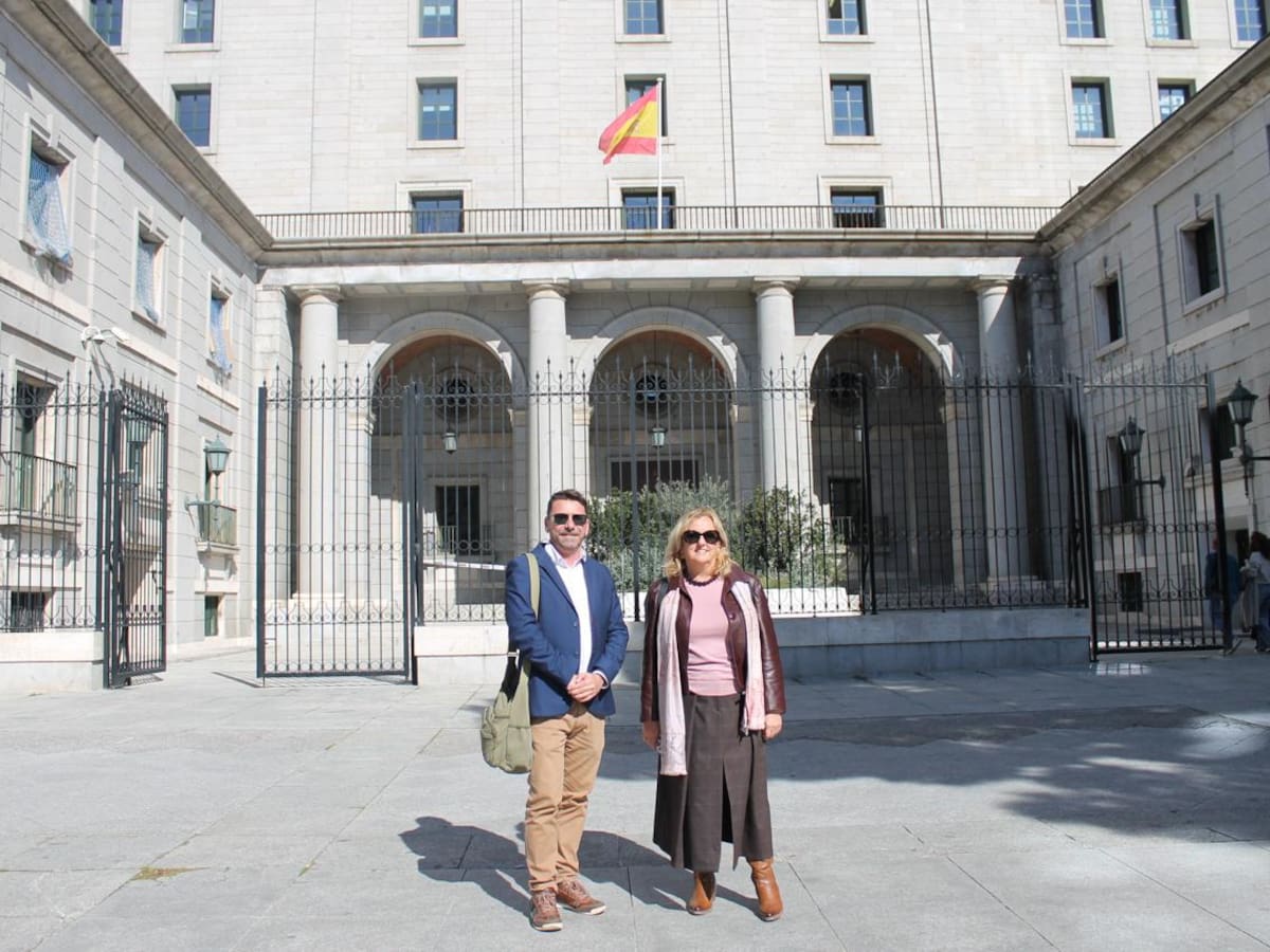 Calp aborda en Madrid la regeneración de sus playas y la mejora del litoral