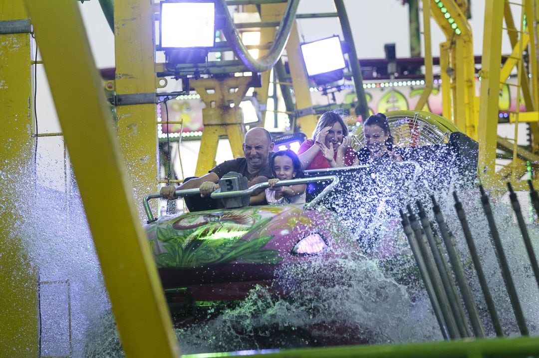 Imagen de archivo de una de las atracciones de la feria de Gandia. 