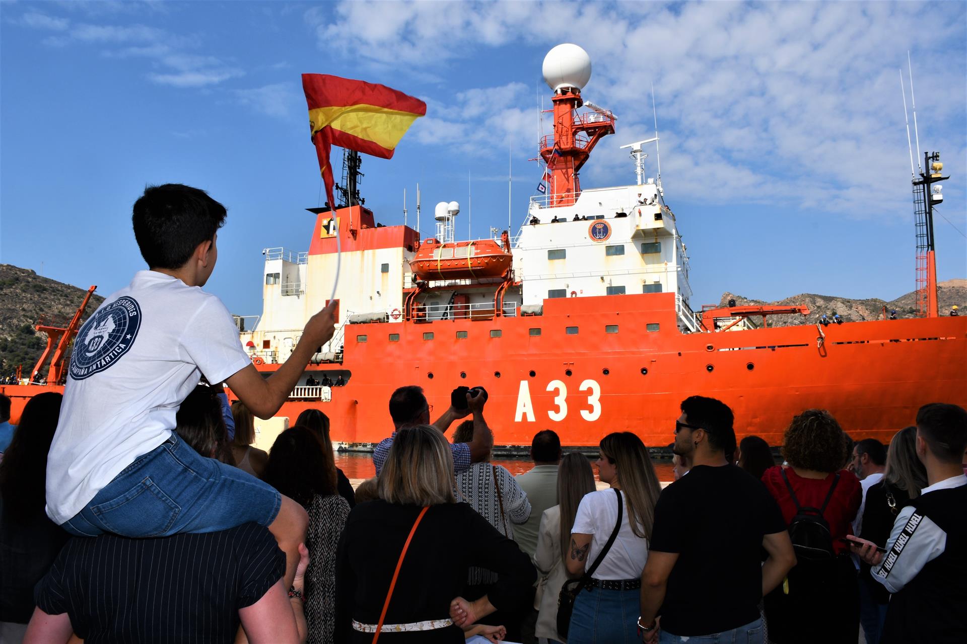 El buque de investigación oceanográfica (BIO) &#039;Hespérides&#039; ha regresado a su base en el Arsenal de Cartagena poniendo así el broche final a su XXVII Campaña Antártica