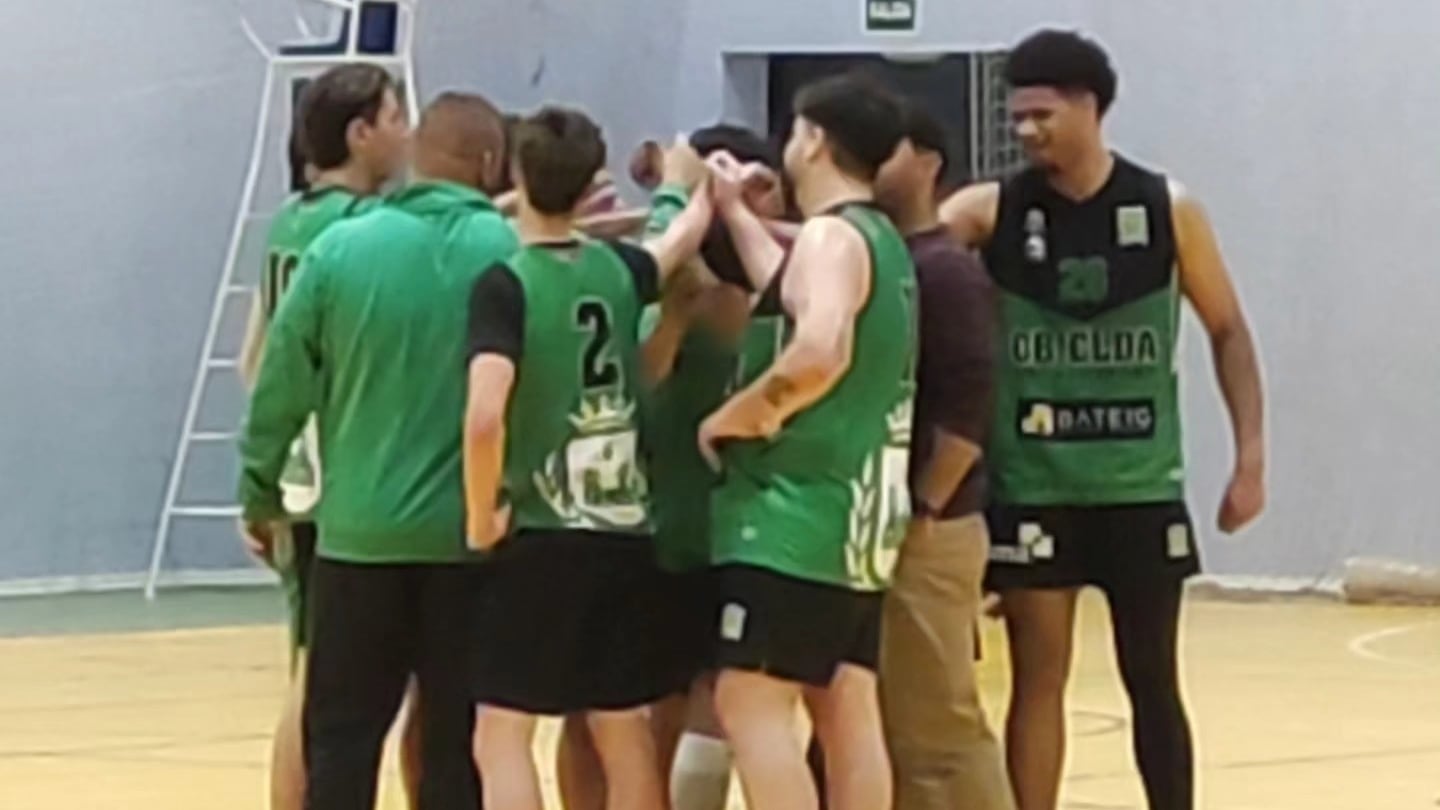 Importante victoria del C. B. Elda - Bateig Piedra Natural en Santa Pola