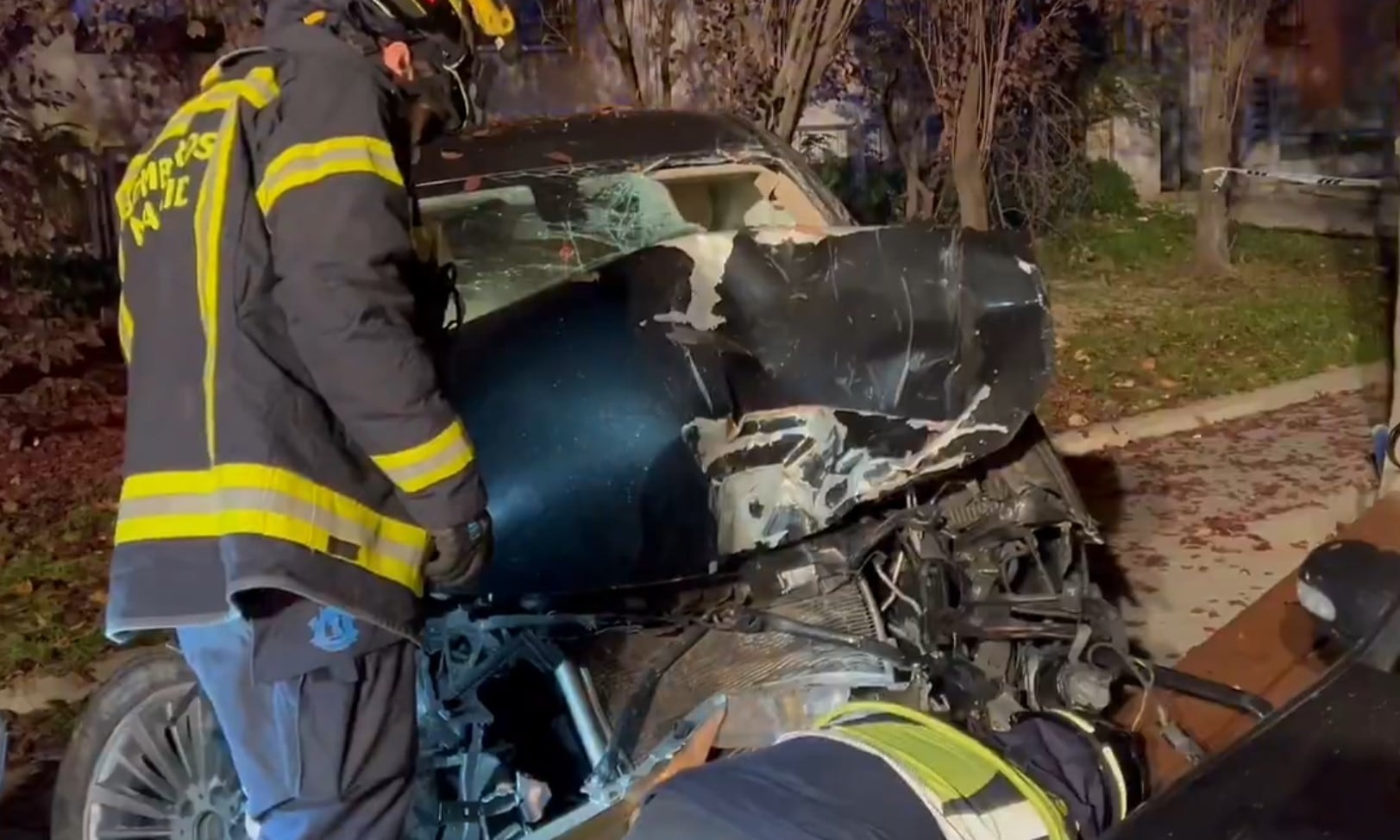 El autor del atropello huyó del lugar dejando abandonado el coche.