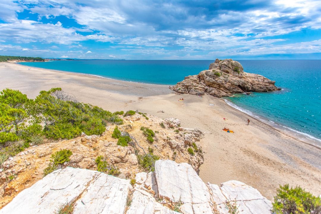 La playa naturista del  Torn es una de las playas más fotografiadas de la Costa Daurada