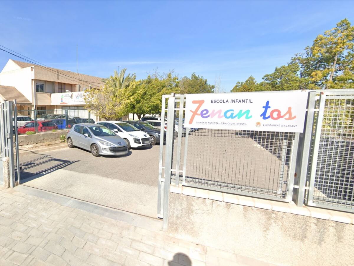 Se buscan aseos portátiles para la escuela infantil provisional