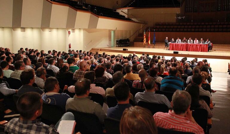 Asamblea de presidentes de falla el mes de octubre en el Palau de la Música