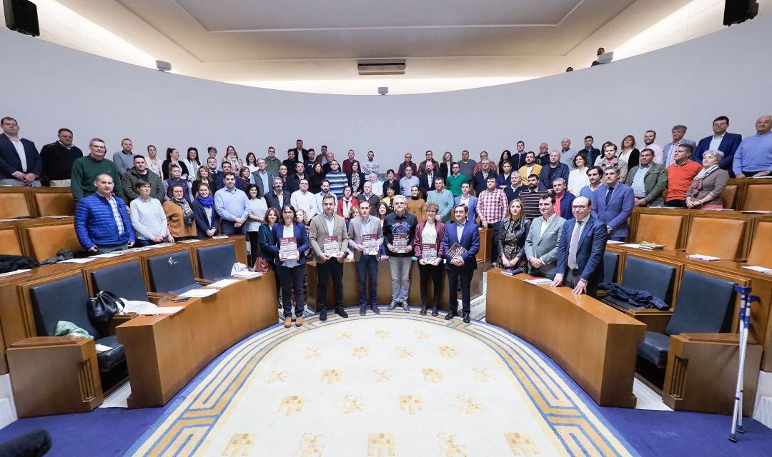 Alcaldes y concejales participantes en la jornada de asesoramiento