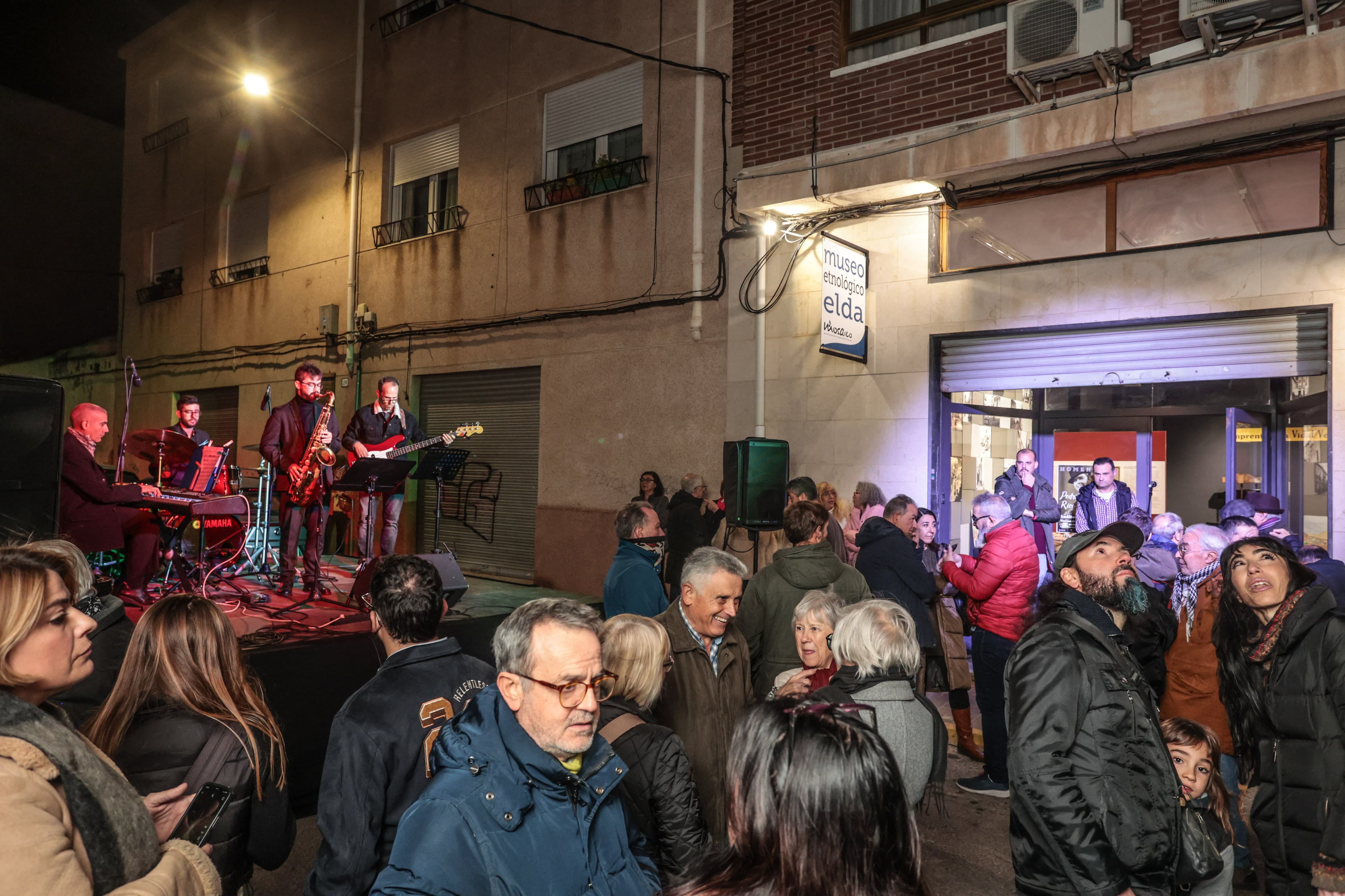 La música ha protagonizado la reinauguración de este espacio situado en la calle Eduardo Dato