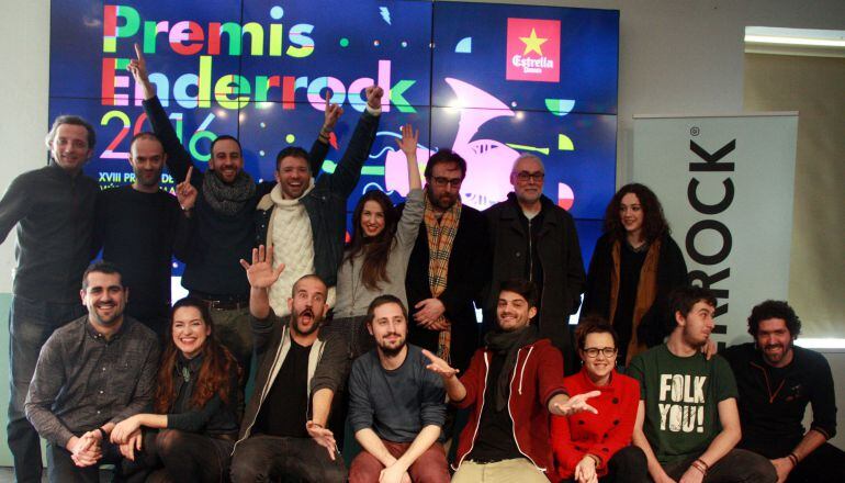 El artistes guardonats en els Premis Enderrock de la votació 2016, aquest migdia a l'Antiga Fàbrica Damm