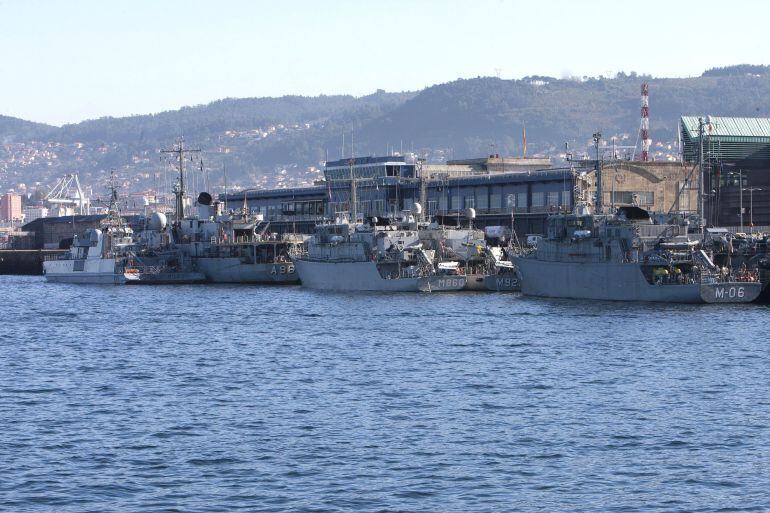 Vista general de los ocho buques de la Agrupación Permanente de Medidas Contraminas de la OTAN (SNMCMG-1), que hacen escala desde hoy hasta el próximo lunes en el Muelle de Trasatlánticos del Puerto de Vigo