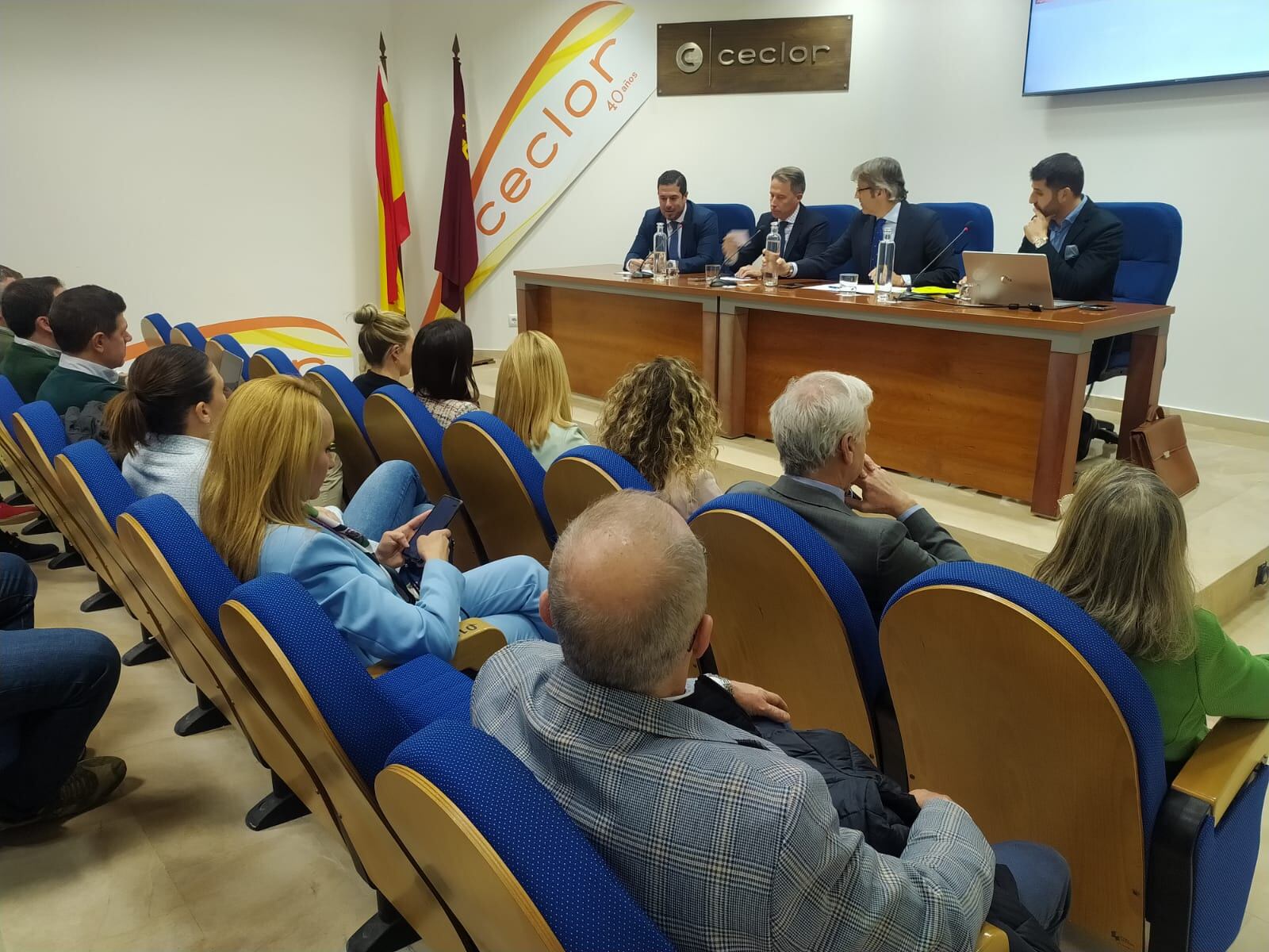 Presentación de las nuevas ayudas para el comercio del casco histórico de Lorca